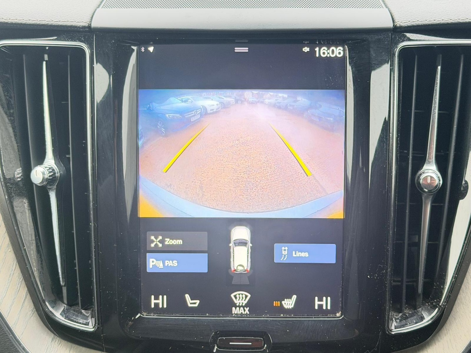 Used Volvo XC60 2019 for sale - 77784414: Photo 2