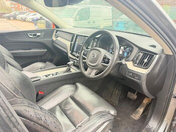 Used Volvo XC60 2019 for sale - 77784414: Photo