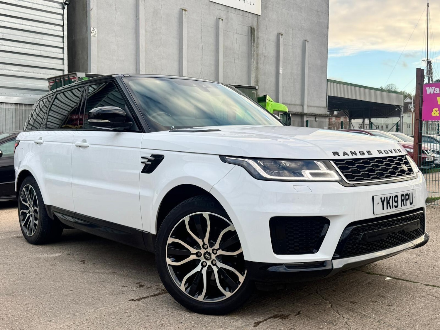 Used Land Rover Range Rover Sport 2019 for sale - 76619860: Photo 1