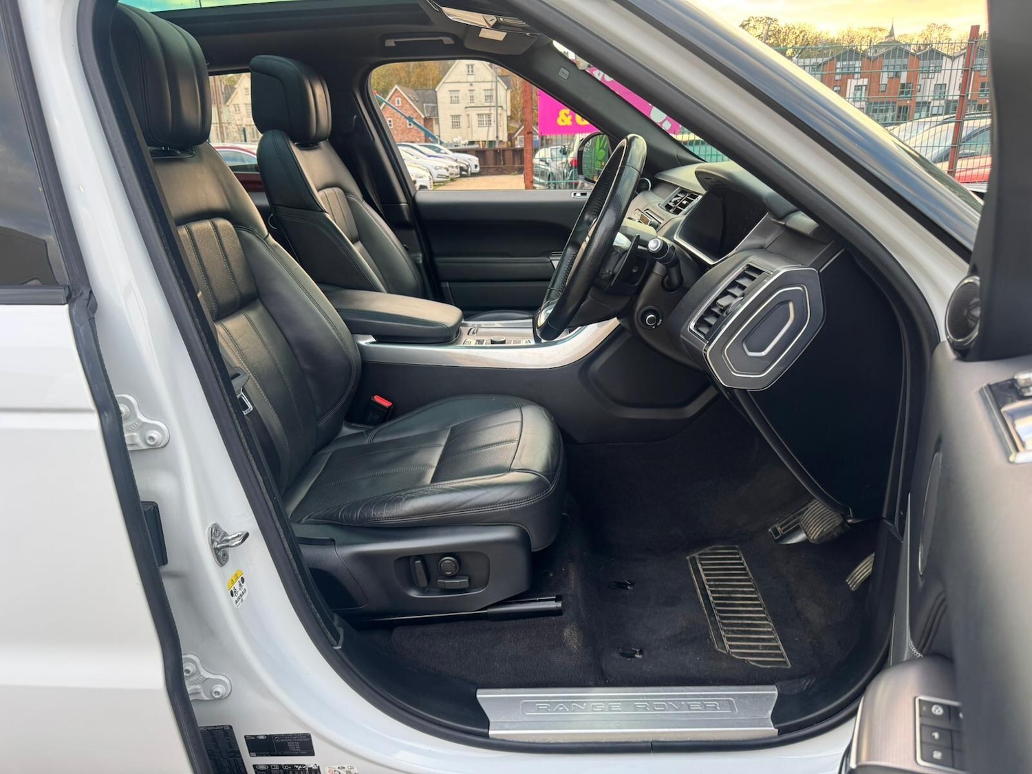 Used Land Rover Range Rover Sport 2019 for sale - 76619860: Photo 15