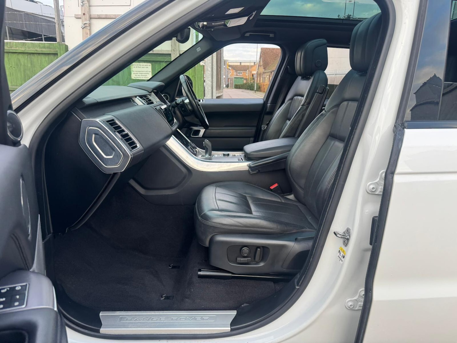 Used Land Rover Range Rover Sport 2019 for sale - 76619860: Photo 28