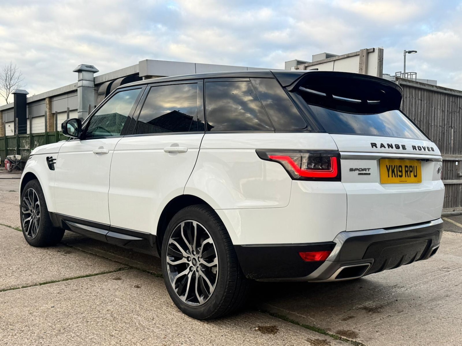 Used Land Rover Range Rover Sport 2019 for sale - 76619860: Photo 8