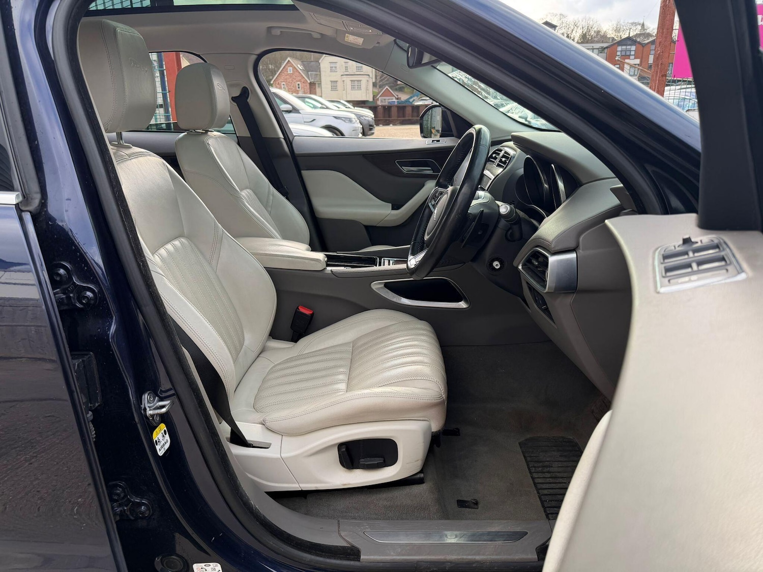 Used Jaguar F-Pace 2017 for sale - 77267394: Photo 15