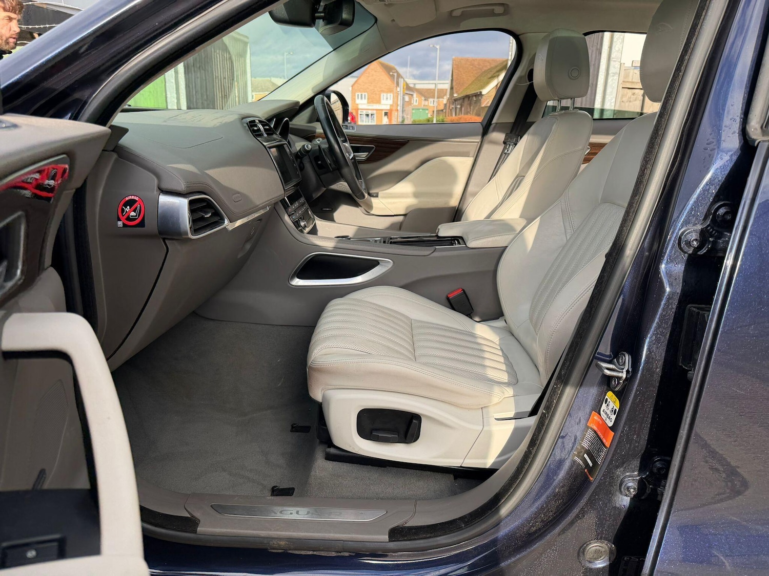 Used Jaguar F-Pace 2017 for sale - 77267394: Photo 23