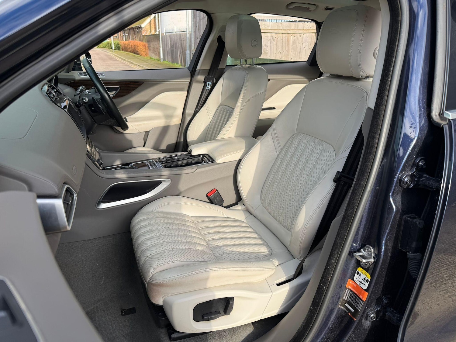 Used Jaguar F-Pace 2017 for sale - 77267394: Photo 24