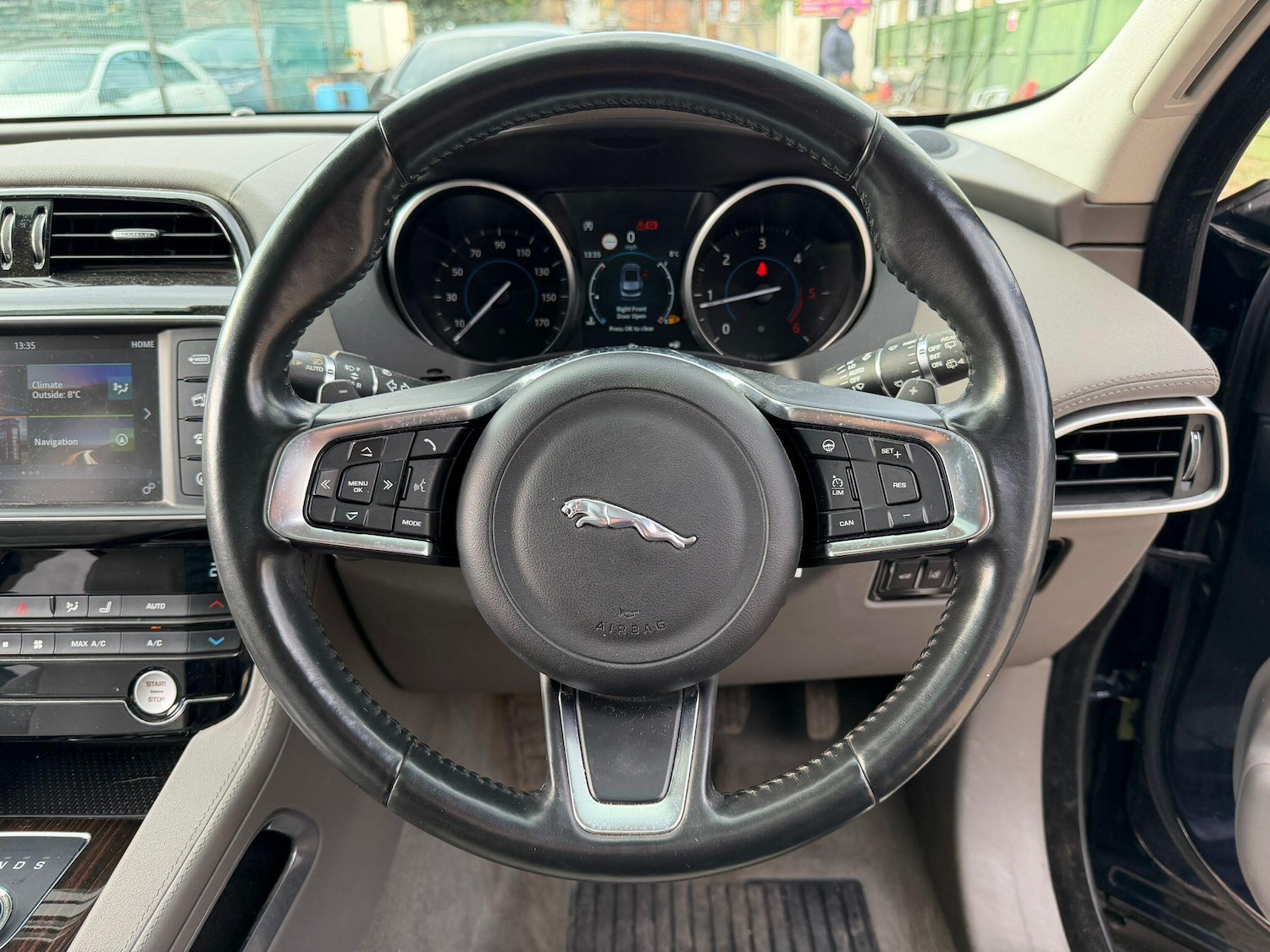 Used Jaguar F-Pace 2017 for sale - 77267394: Photo 27