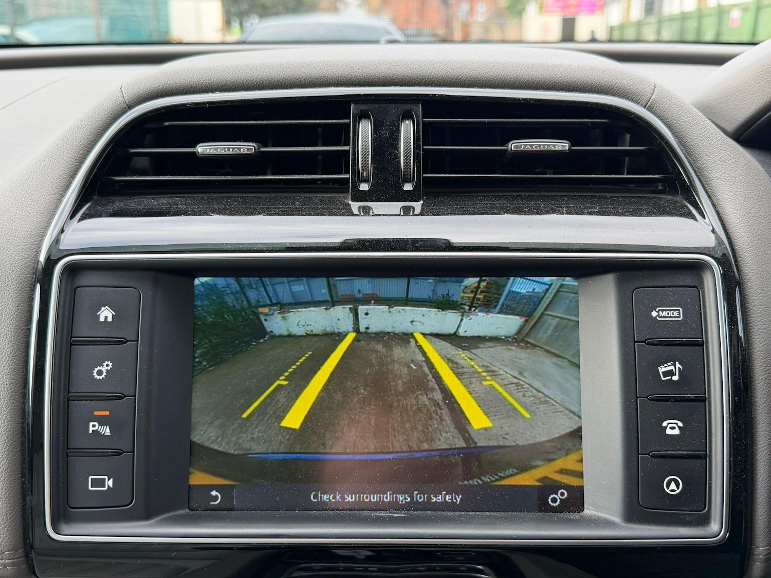 Used Jaguar F-Pace 2017 for sale - 77267394: Photo 7