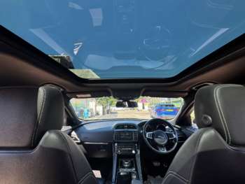 Used Jaguar F-Pace 2017 for sale - 75224505: Photo