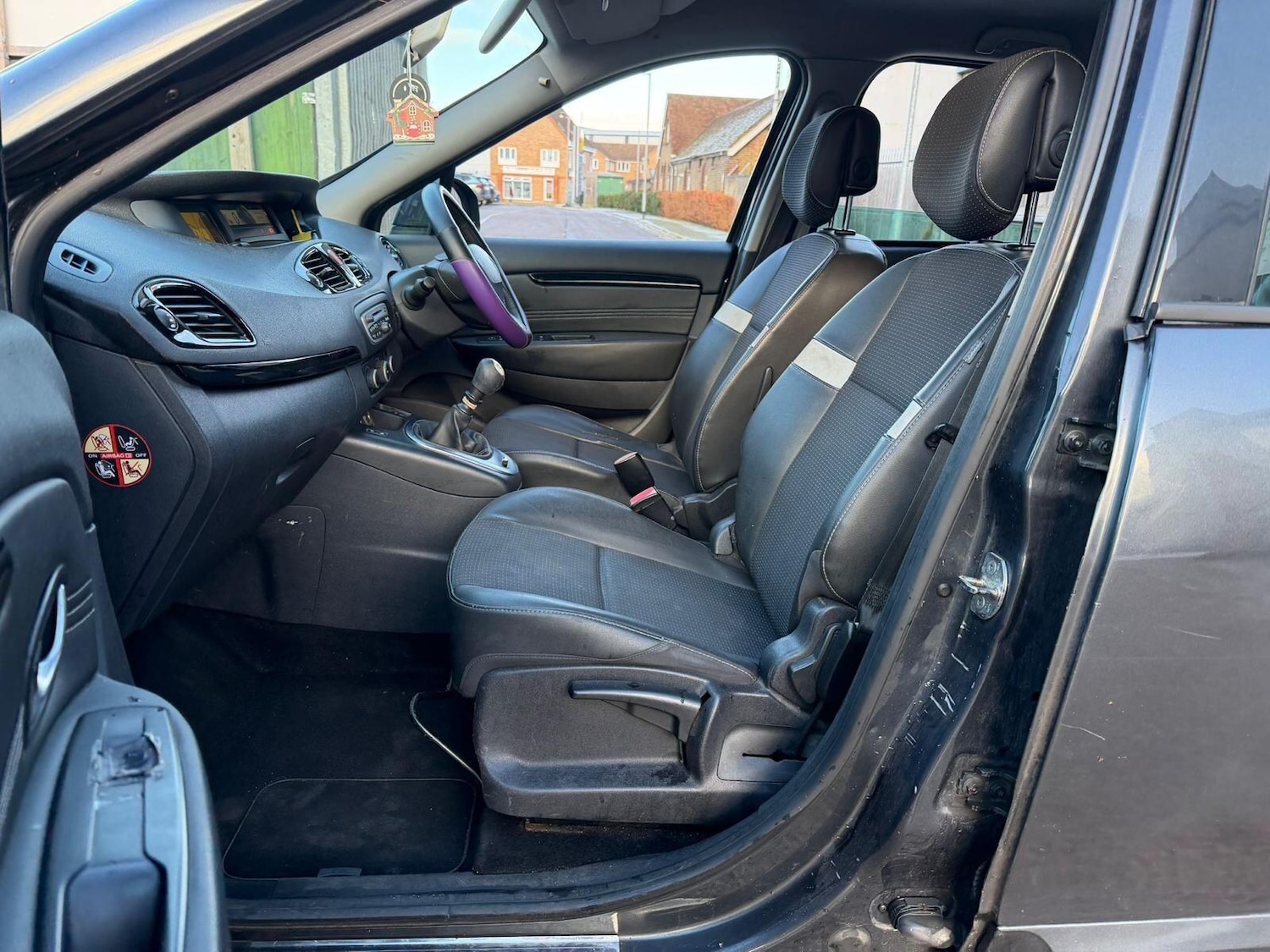 Used Renault Grand Scenic 2011 for sale - 77344815: Photo 19