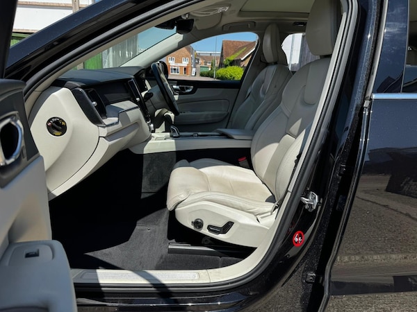 Used Volvo XC60 2018 for sale - 75103160: Photo 18
