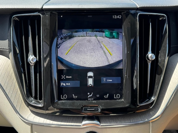 Used Volvo XC60 2018 for sale - 75103160: Photo 4