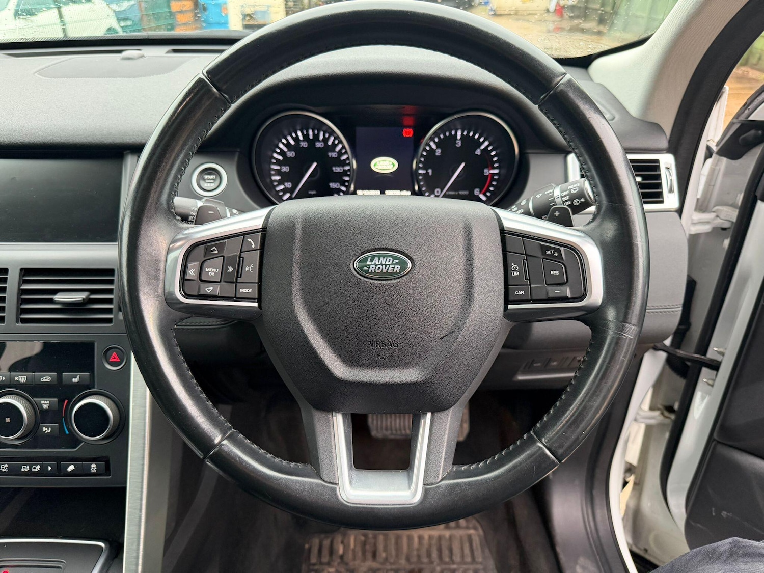 Used Land Rover Discovery Sport 2015 for sale - 77425854: Photo 27