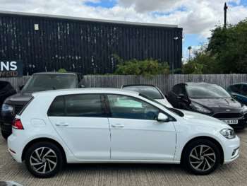 Used Volkswagen Golf 2019 for sale - 74584612: Photo