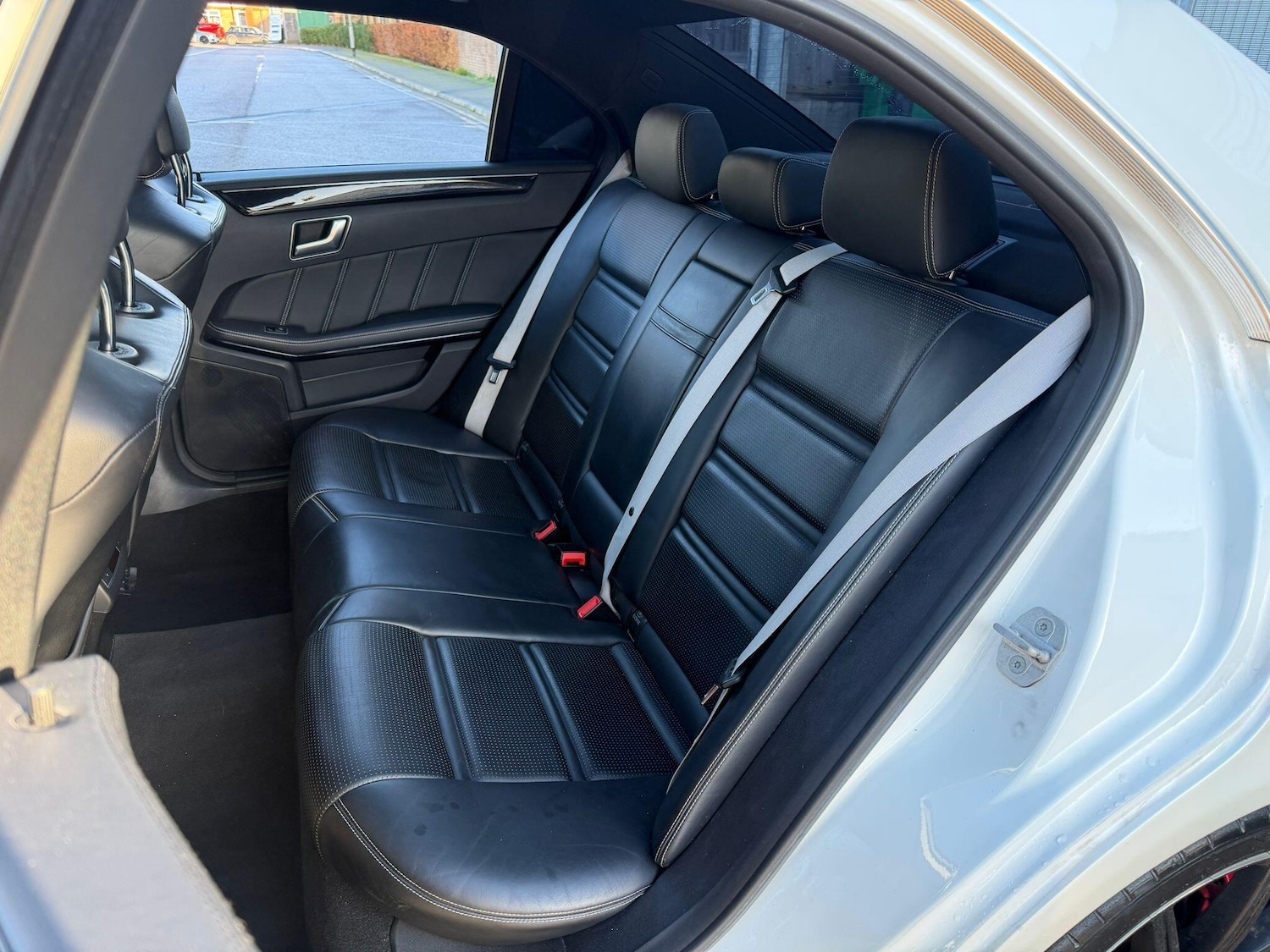 Used Mercedes-Benz E Class 2014 for sale - 76801919: Photo 20