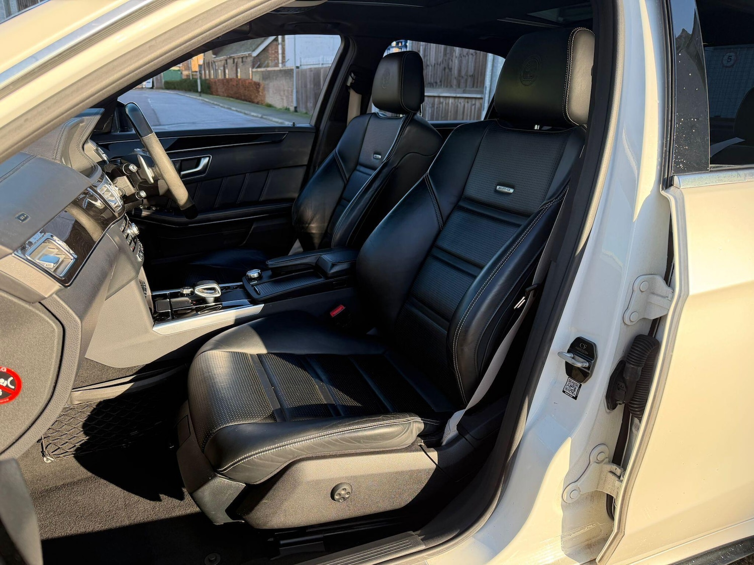 Used Mercedes-Benz E Class 2014 for sale - 76801919: Photo 23