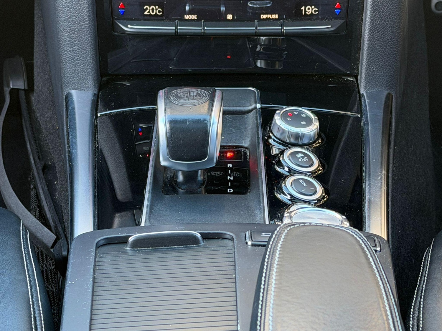 Used Mercedes-Benz E Class 2014 for sale - 76801919: Photo 27