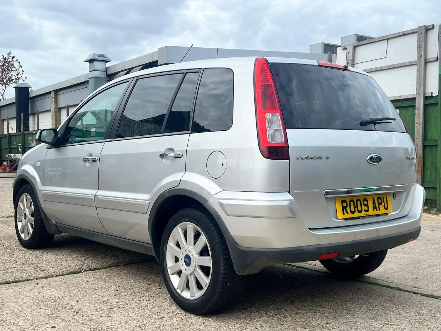 Used Ford Fusion 2009 for sale - 76398765: Photo 5