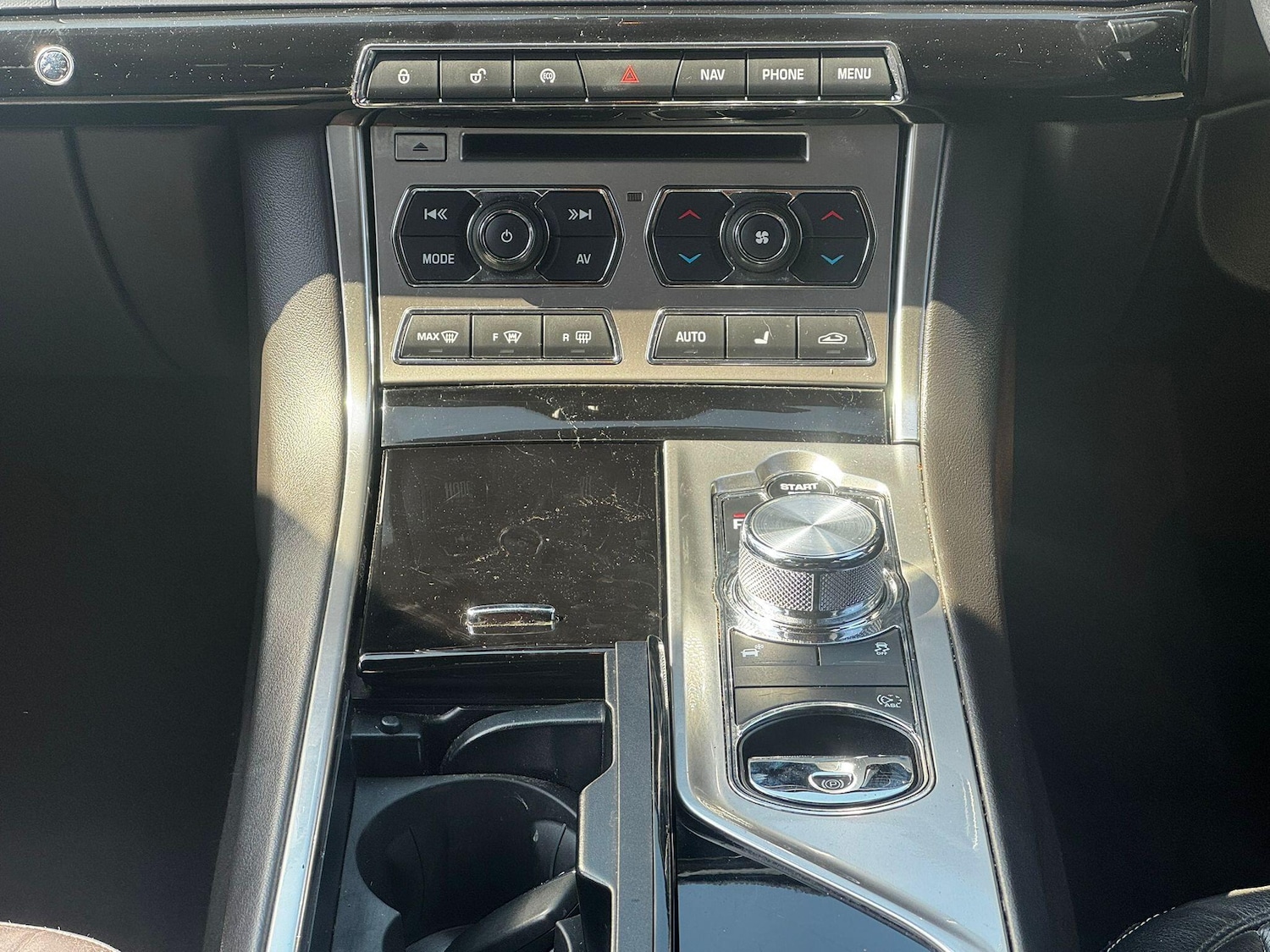 Used Jaguar XF 2015 for sale - 77633365: Photo 26