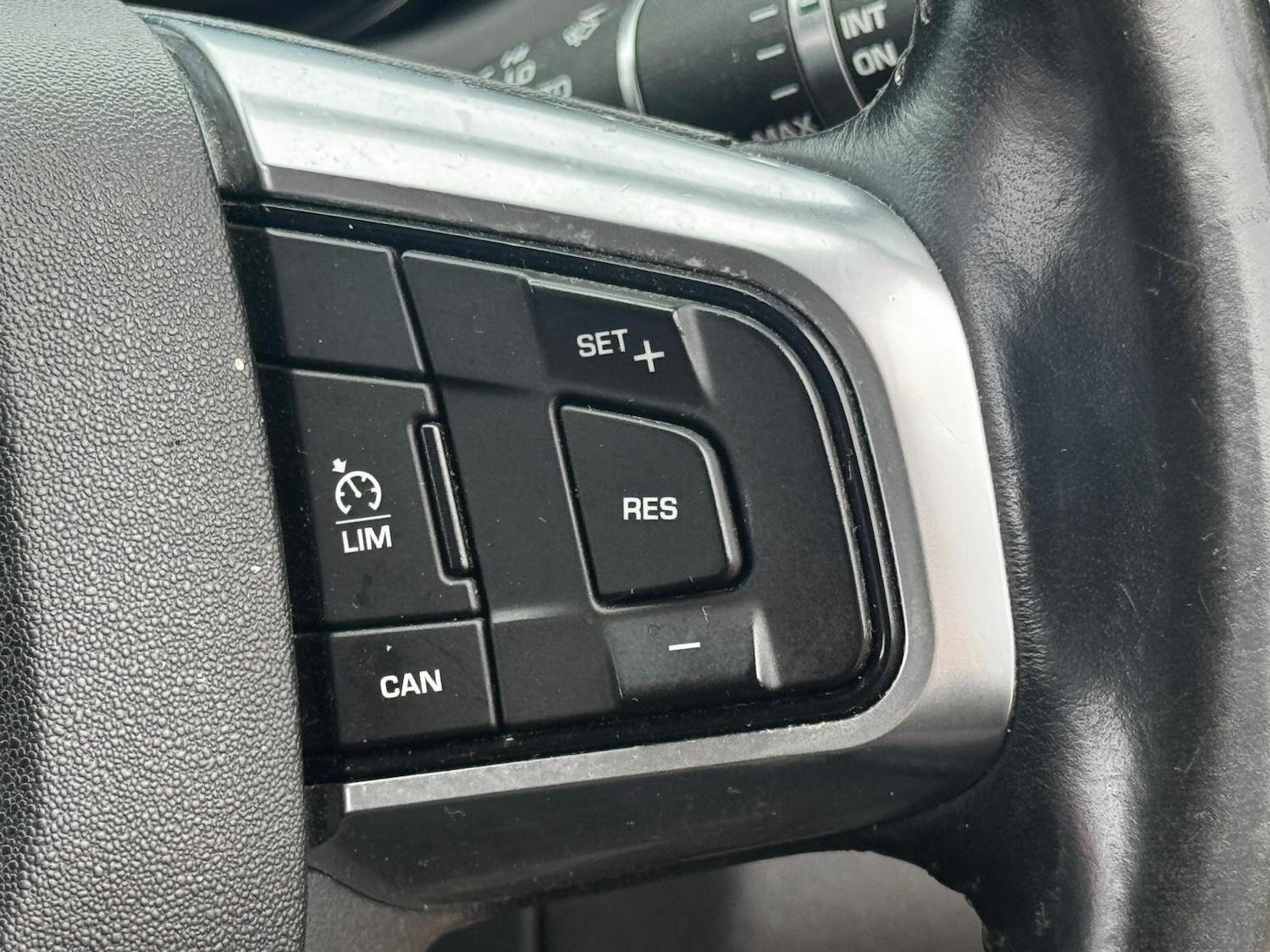 Used Land Rover Discovery Sport 2016 for sale - 76550051: Photo 25