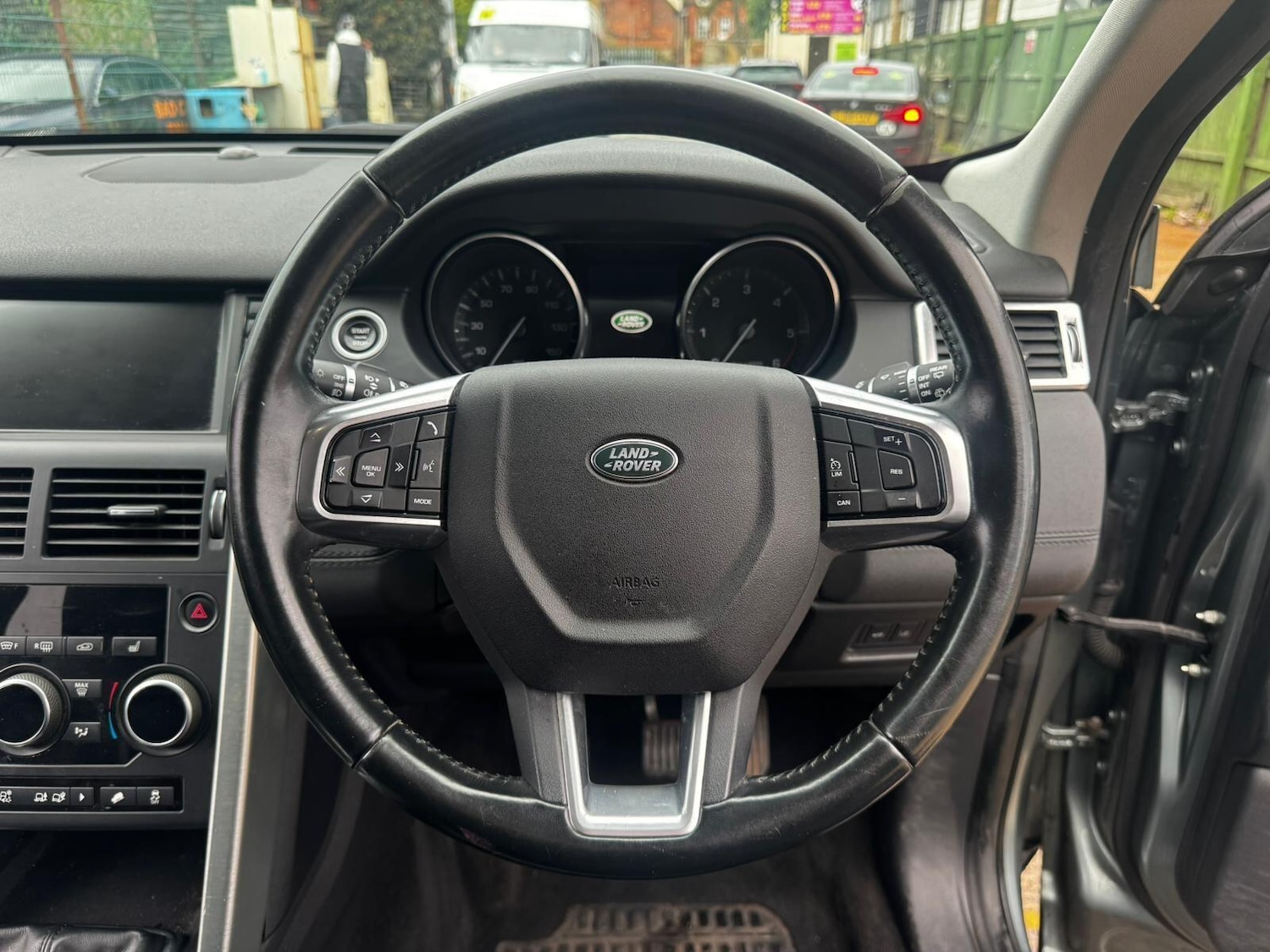 Used Land Rover Discovery Sport 2016 for sale - 76550051: Photo 29