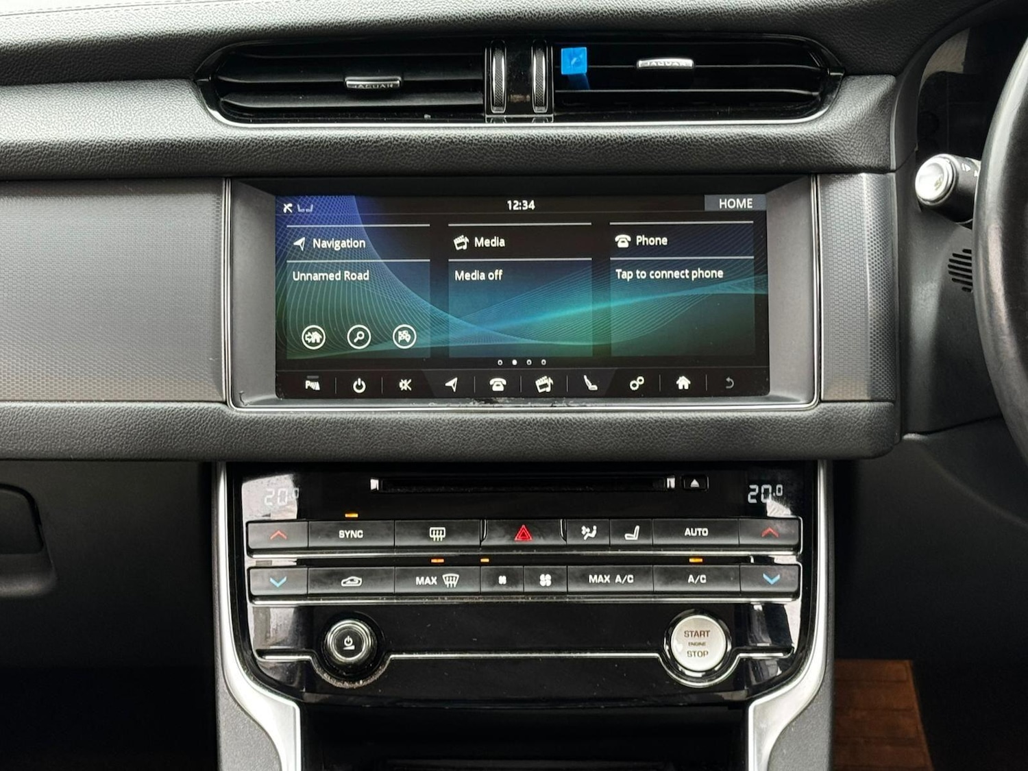 Used Jaguar XF 2018 for sale - 76226552: Photo 25