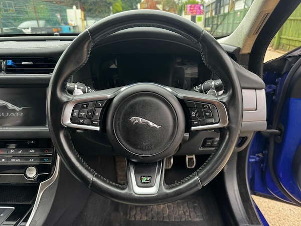 Used Jaguar XF 2018 for sale - 76226552: Photo 27