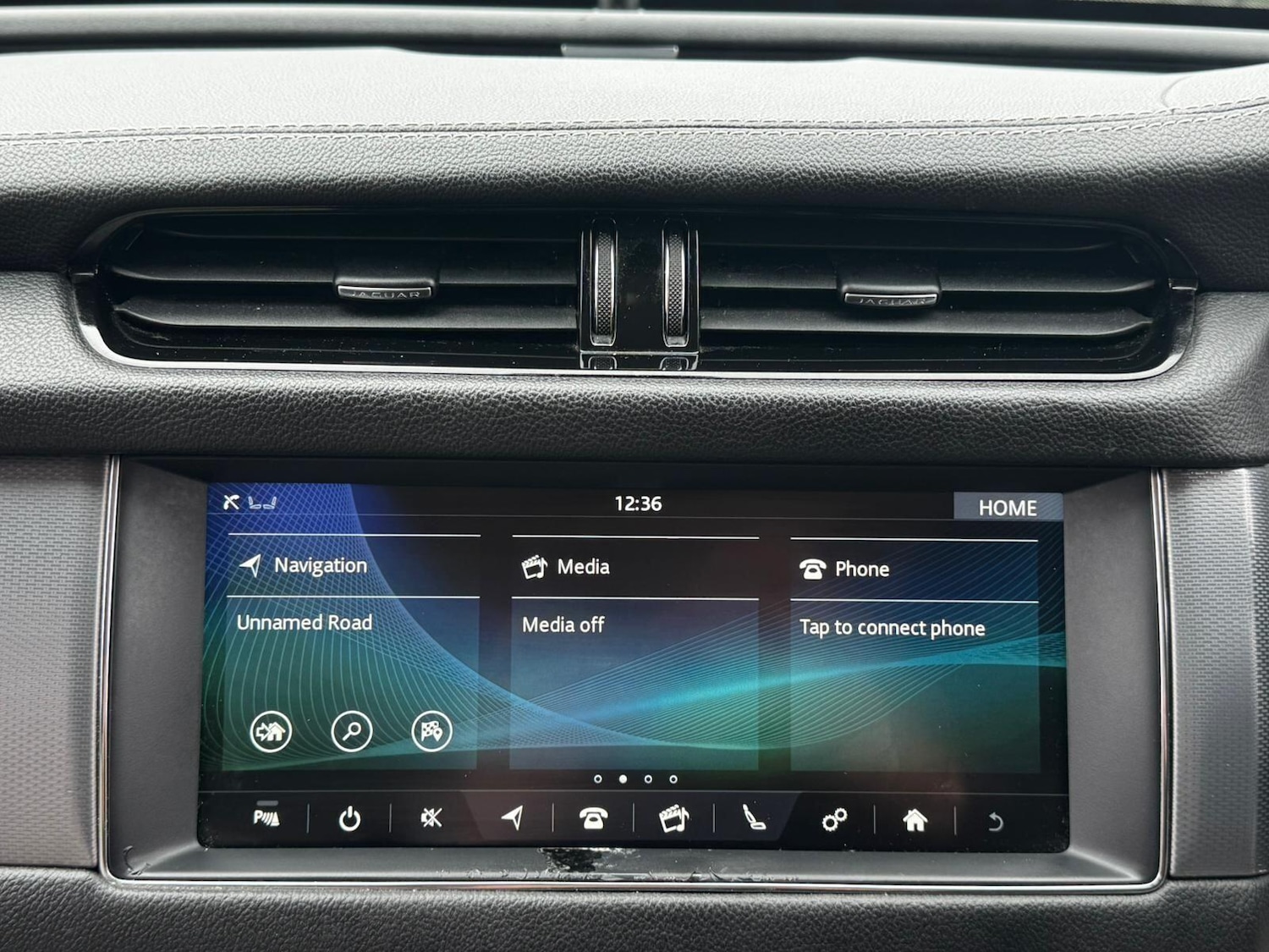 Used Jaguar XF 2018 for sale - 76226552: Photo 30