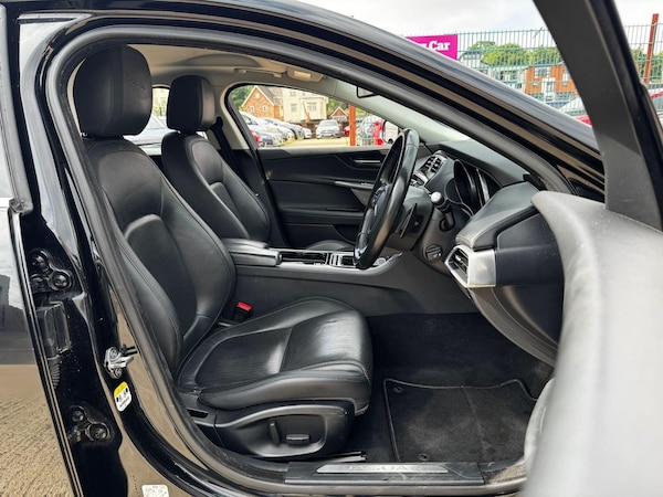 Used Jaguar XE 2018 for sale - 76200513: Photo 13