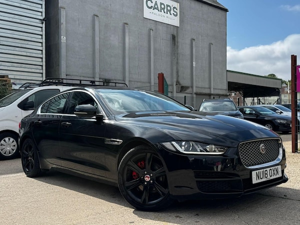 Used Jaguar XE 2018 for sale - 76200513: Photo 1