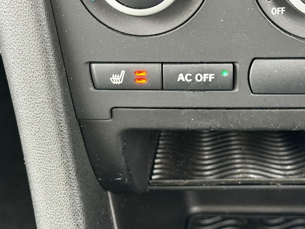 Used Saab 9-3 2011 for sale - 75634433: Photo 2
