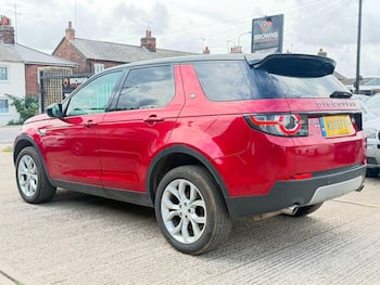 Used Land Rover Discovery Sport 2018 for sale - 79577443: Photo