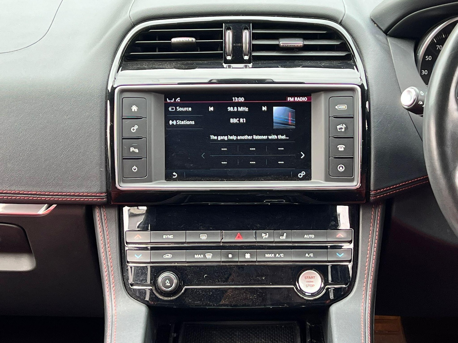 Used Jaguar F-Pace 2017 for sale - 76361514: Photo 24