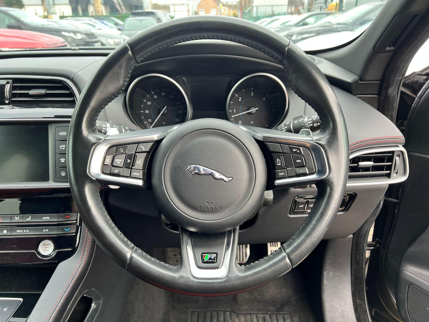 Used Jaguar F-Pace 2017 for sale - 76361514: Photo 28