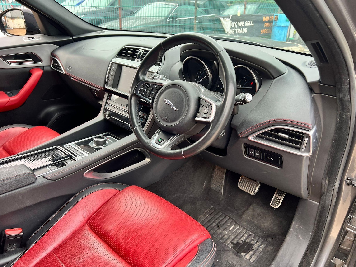 Used Jaguar F-Pace 2017 for sale - 76361514: Photo 7