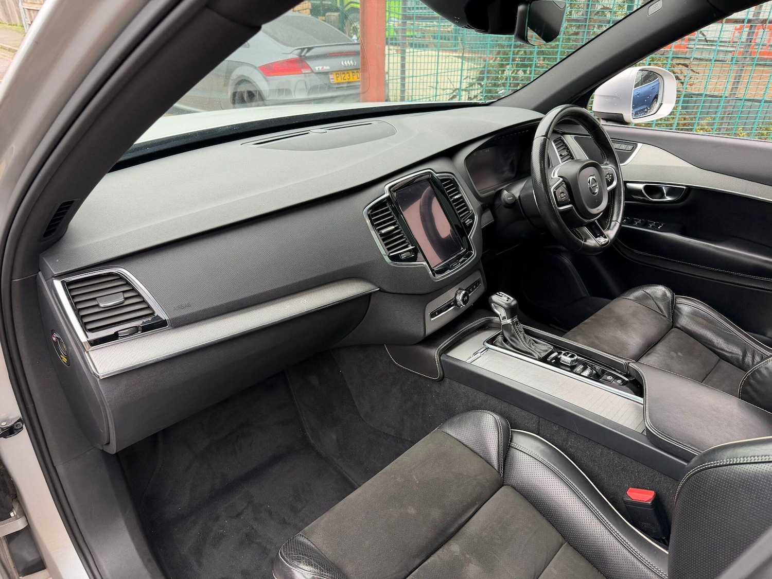 Used Volvo XC90 2016 for sale - 77143098: Photo 28