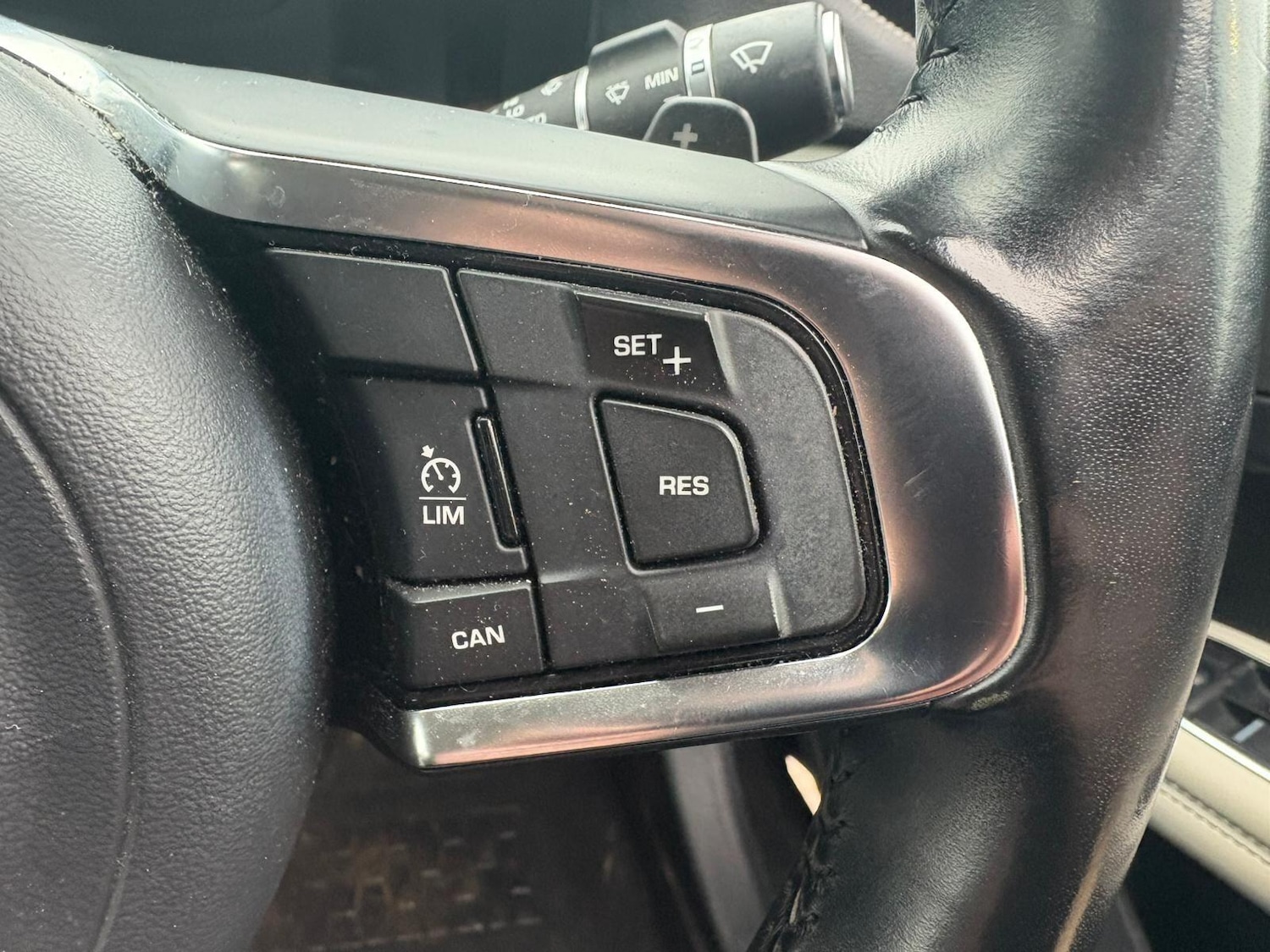 Used Jaguar XF 2017 for sale - 77279062: Photo 27