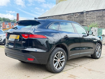 Used Jaguar F-Pace 2017 for sale - 78922452: Photo