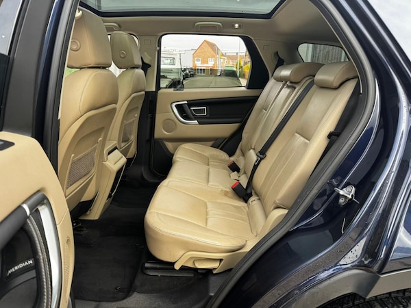 Used Land Rover Discovery Sport 2017 for sale - 76227948: Photo 18