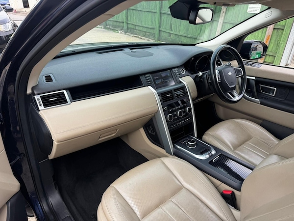 Used Land Rover Discovery Sport 2017 for sale - 76227948: Photo 23