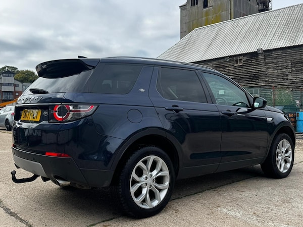 Used Land Rover Discovery Sport 2017 for sale - 76227948: Photo 5