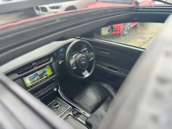 Used Jaguar XF 2016 for sale - 74875085: Photo
