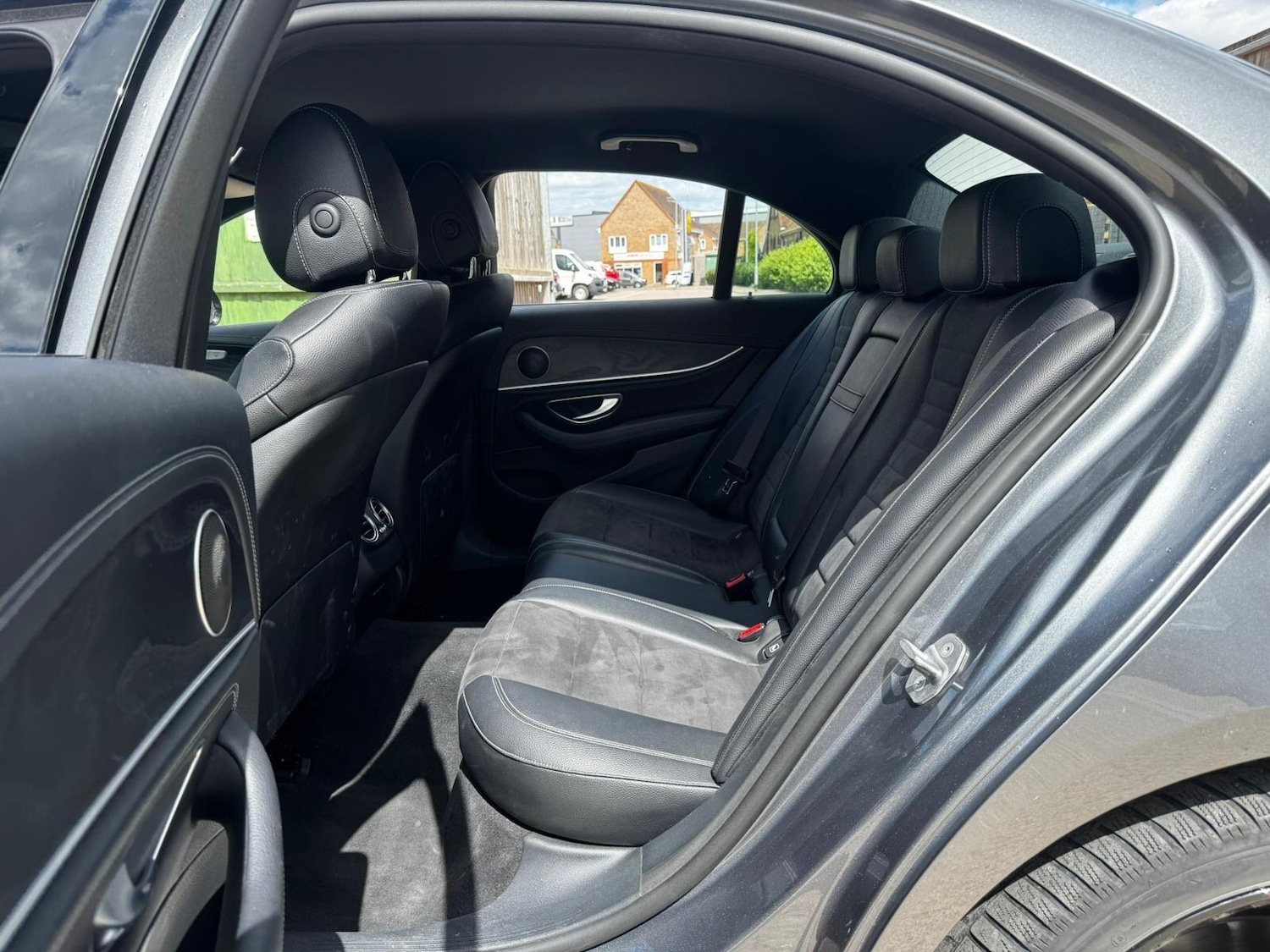 Used Mercedes-Benz E Class 2017 for sale - 76988844: Photo 18