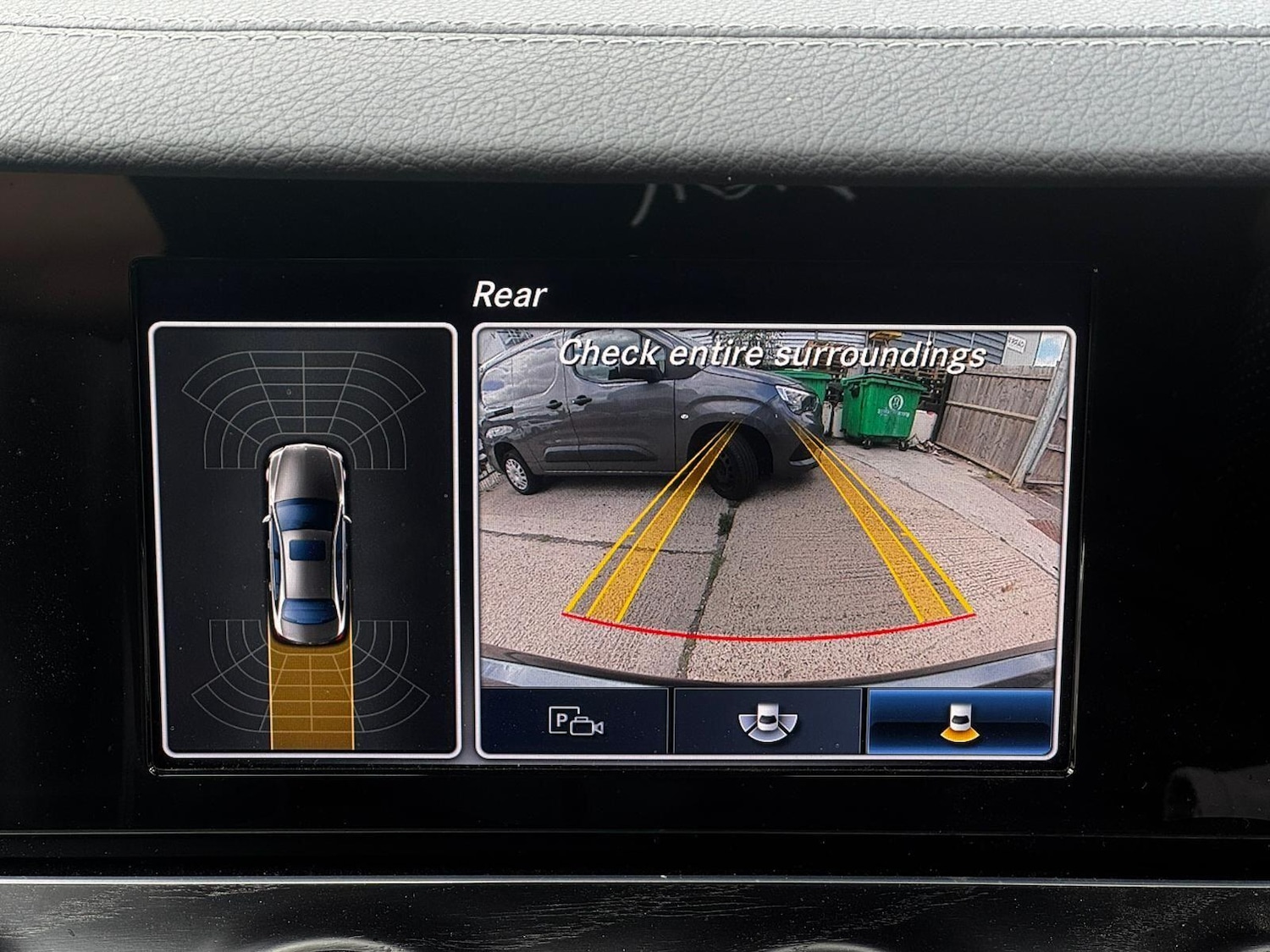 Used Mercedes-Benz E Class 2017 for sale - 76988844: Photo 2