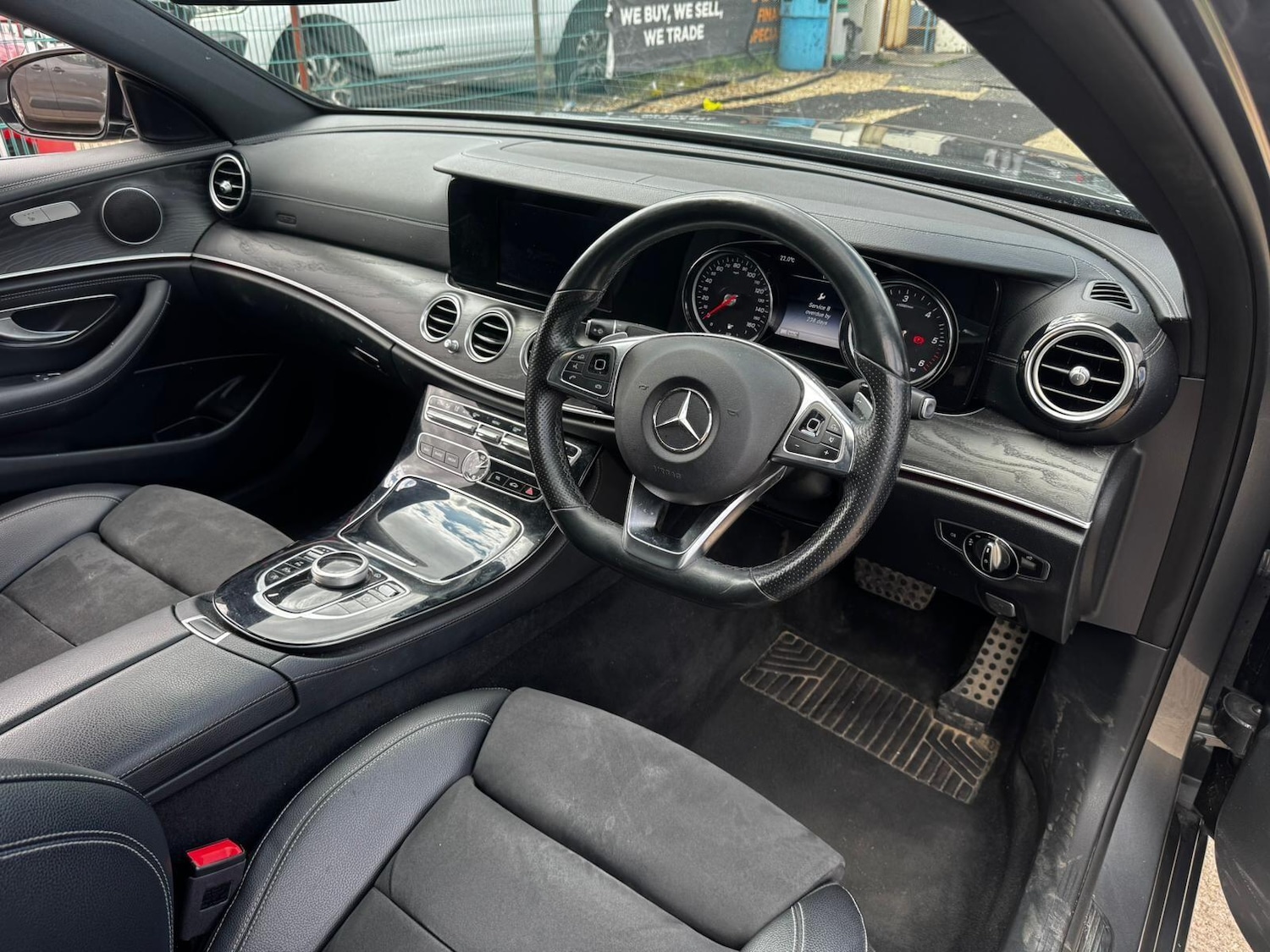 Used Mercedes-Benz E Class 2017 for sale - 76988844: Photo 9
