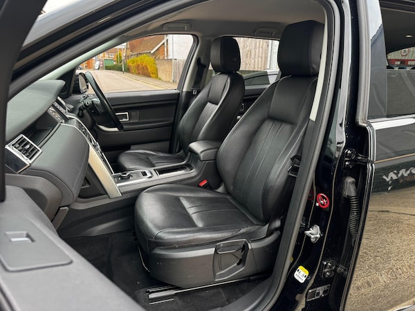 Used Land Rover Discovery Sport 2018 for sale - 76215160: Photo 25