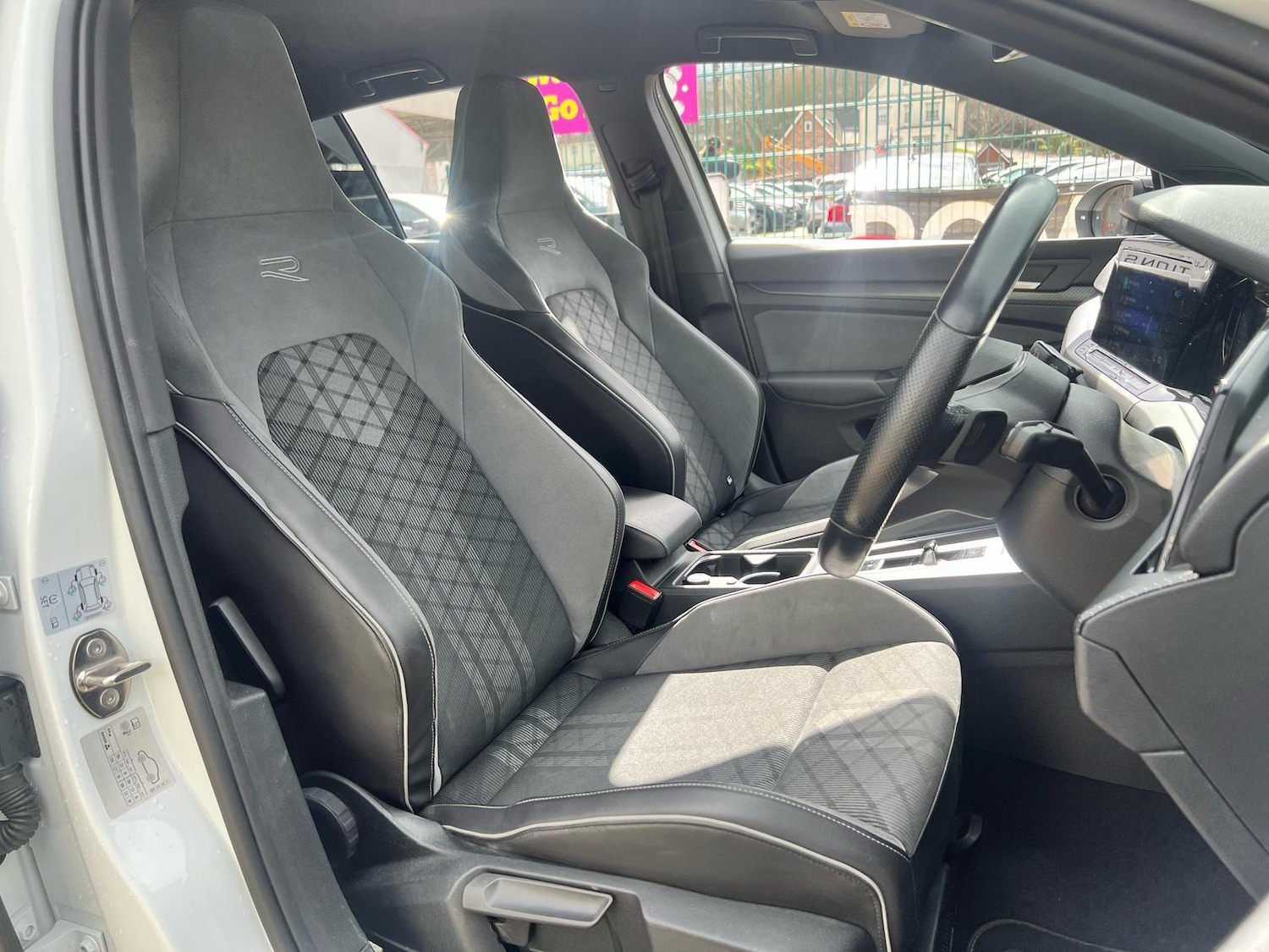 Used Volkswagen Golf 2022 for sale - 76832830: Photo 29