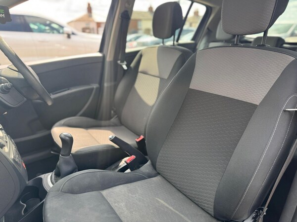 Used Renault Clio 2009 for sale - 74898973: Photo 20