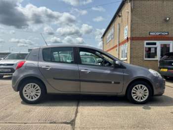 Used Renault Clio 2009 for sale - 74898973: Photo