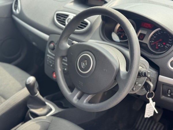 Used Renault Clio 2009 for sale - 74898973: Photo 6
