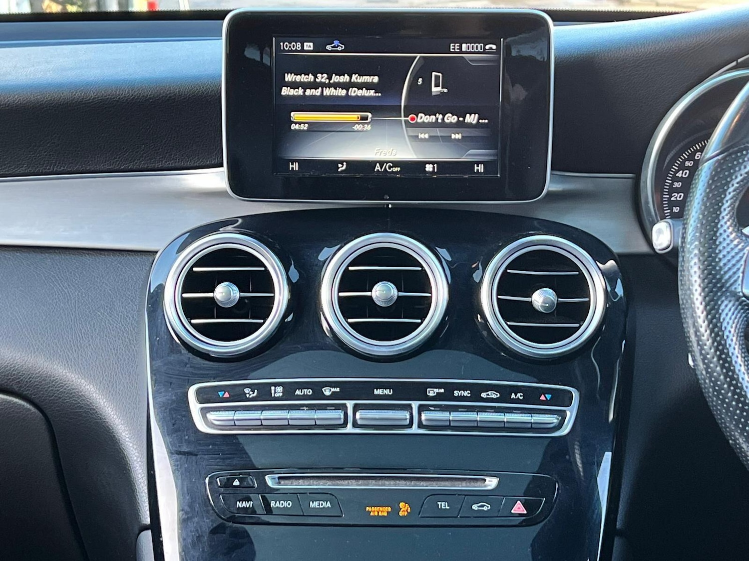 Used Mercedes-Benz GLC 2016 for sale - 76996204: Photo 25